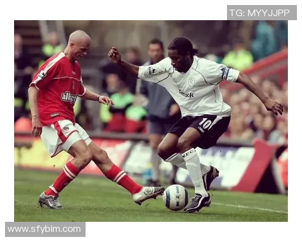 足球明星独特耍球技巧揭秘助你提升球技的秘密武器